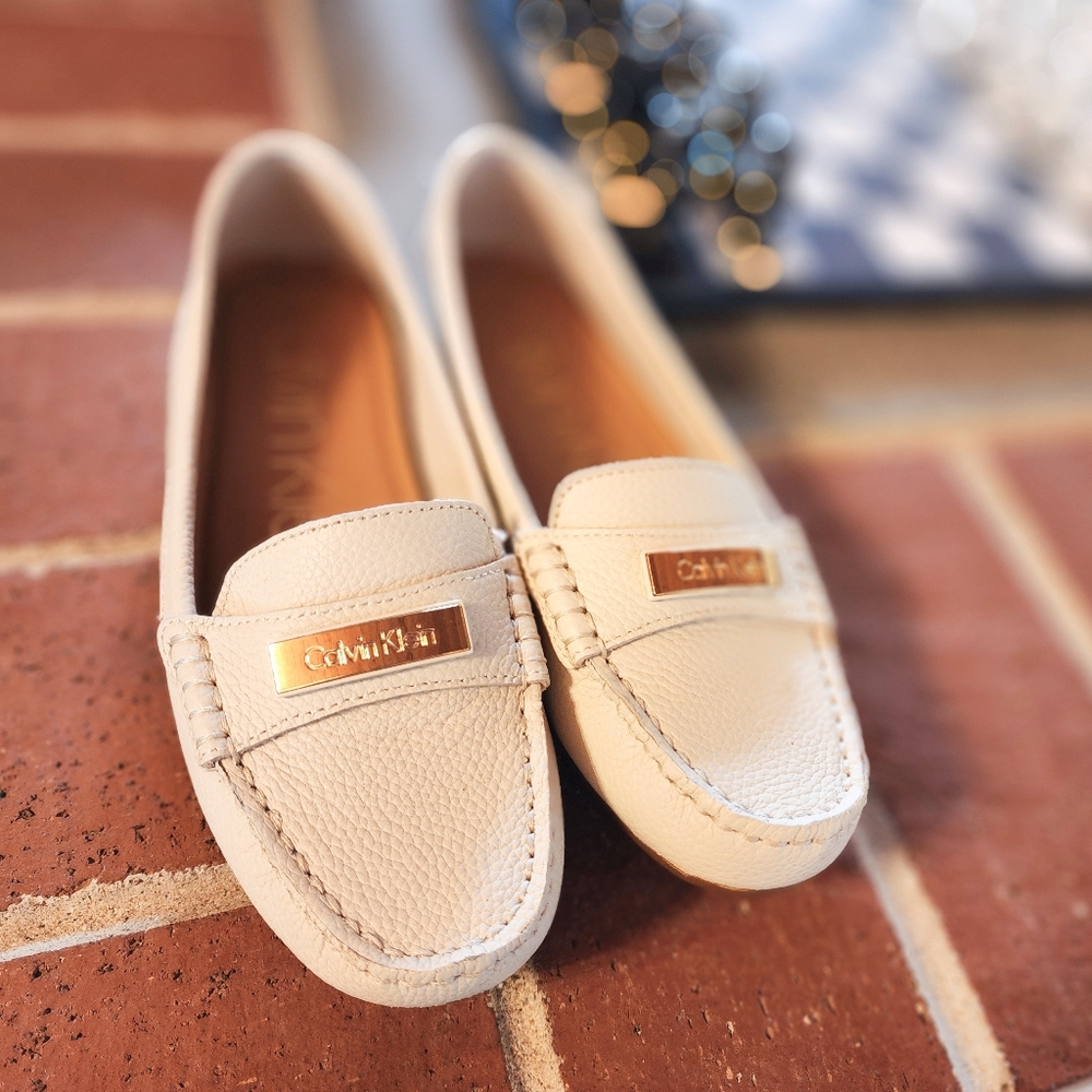 EUC Calvin Klein White Loafers size 6